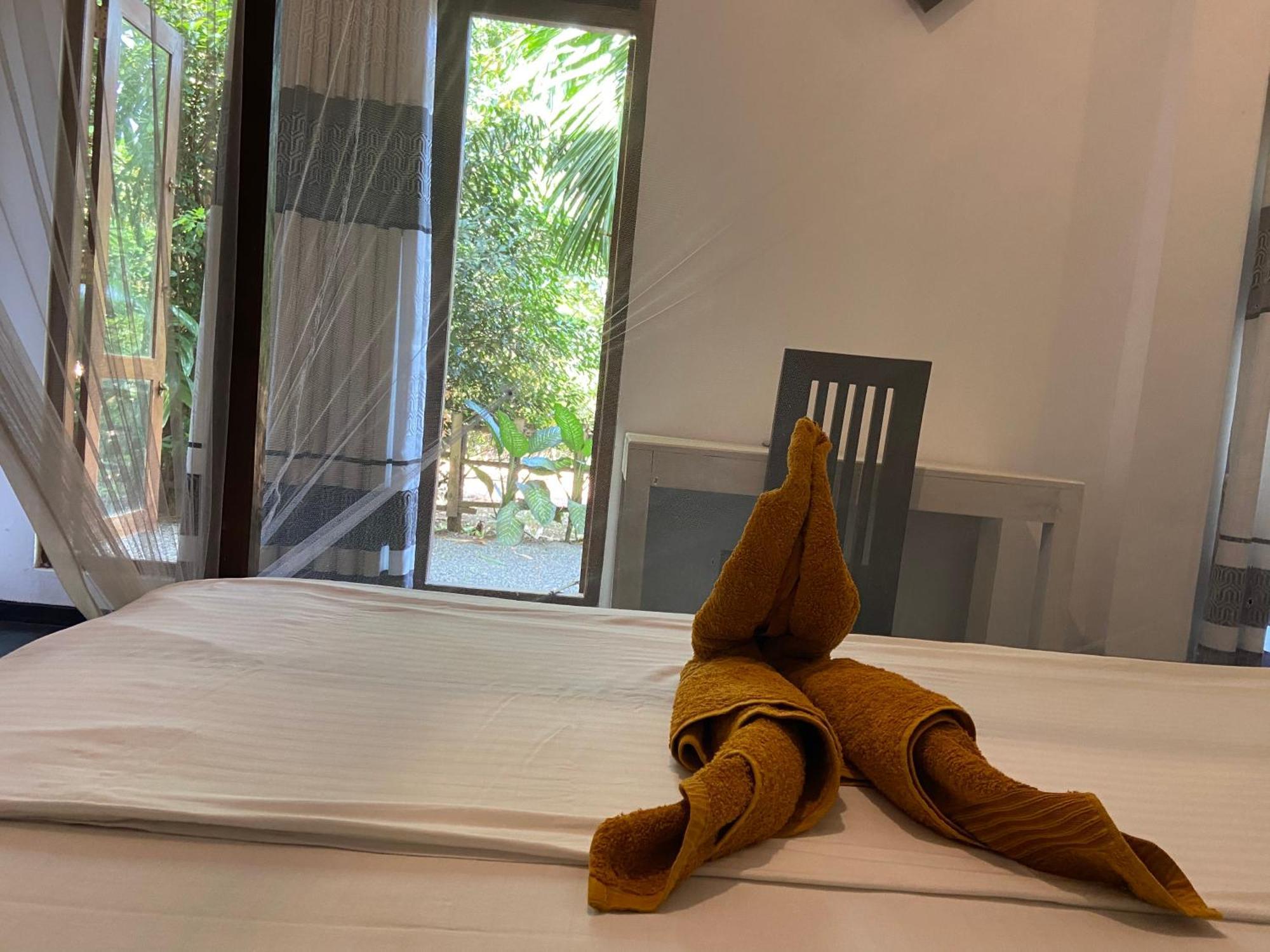 Leo Homestay Dikwella Sur Exterior foto